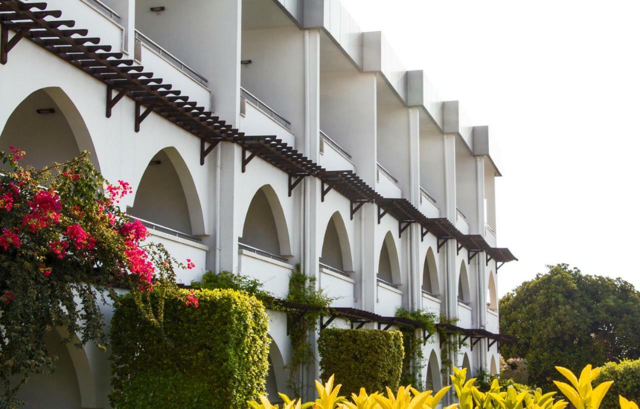 Malpas Hotel Agios Epiktitos Екстериор снимка