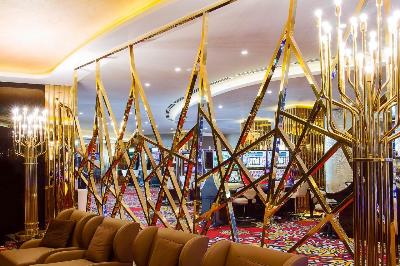 Malpas Hotel Agios Epiktitos Екстериор снимка