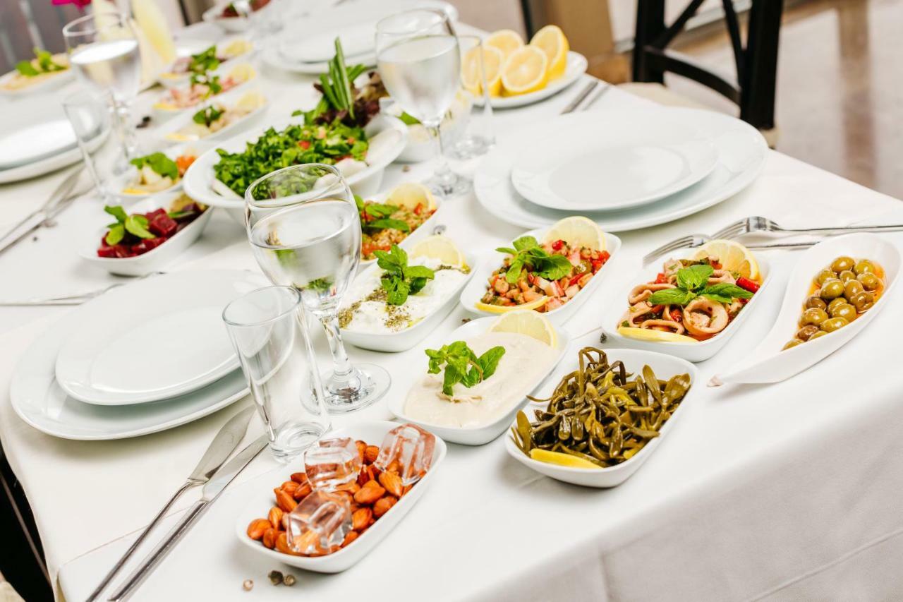 Malpas Hotel Agios Epiktitos Екстериор снимка