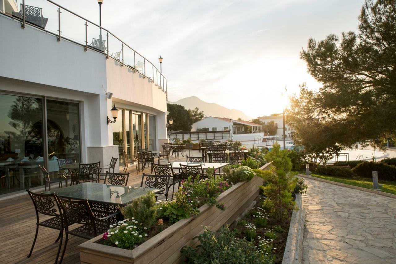Malpas Hotel Agios Epiktitos Екстериор снимка