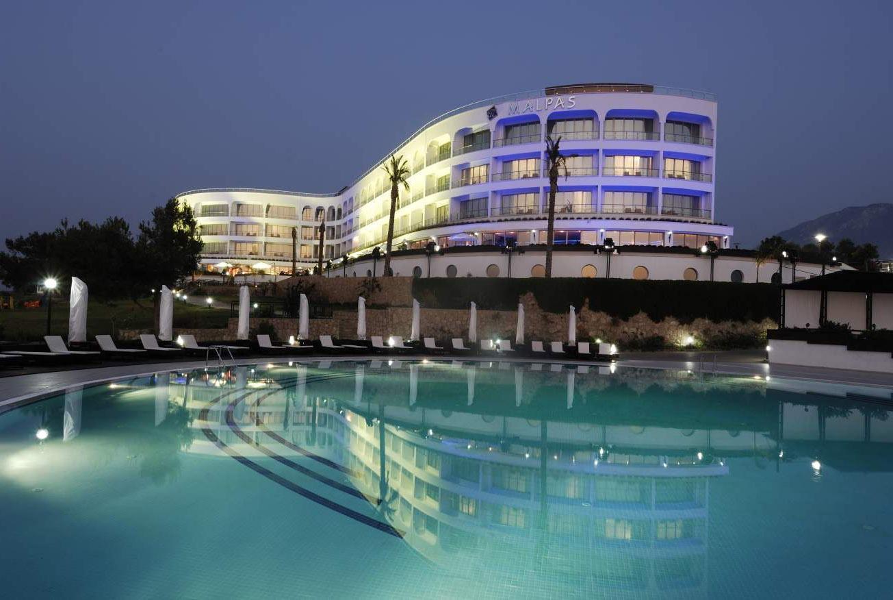 Malpas Hotel Agios Epiktitos Екстериор снимка